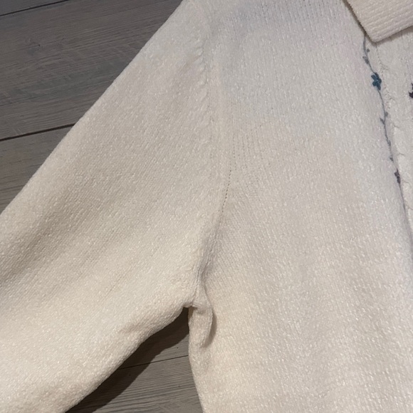 Alfred Dunner Cream Sweater with Geometric Accents - Picture 6 of 8